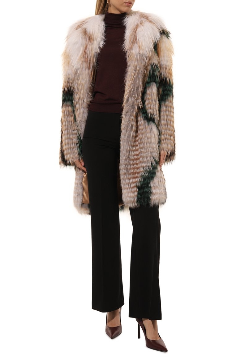 Шуба из меха лисы